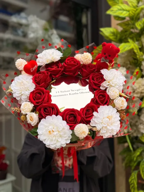 Aynalı Kalbimdeki Sen Romantik Gül Aranjmanı
