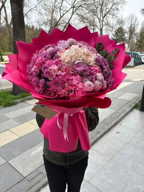 Pembe Bahçe Krizantem ve Ortanca Buketi