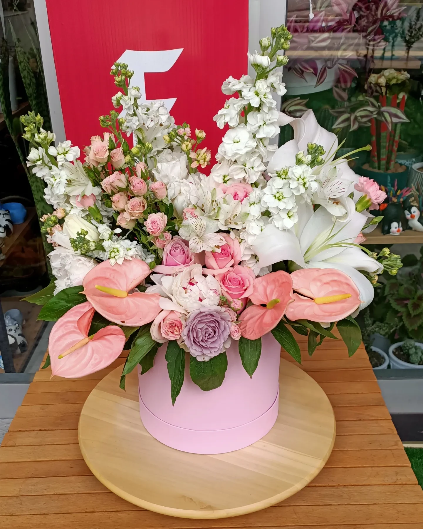 Pembe Rüya – Lilyum, Antoryum ve Gül Aranjmanı